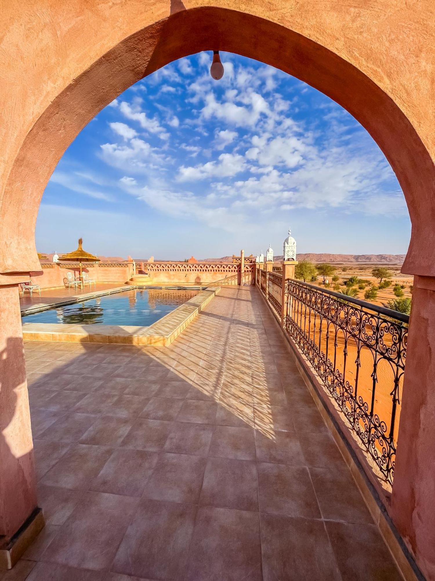 Porte De Sahara Ouzina Bagian luar foto