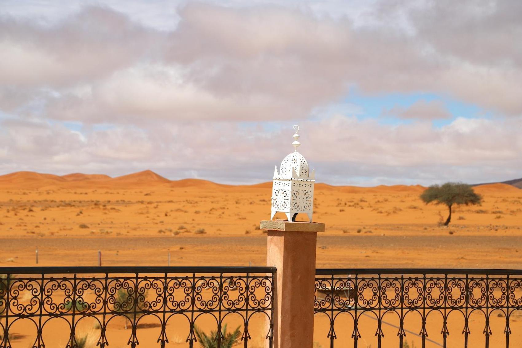 Porte De Sahara Ouzina Bagian luar foto